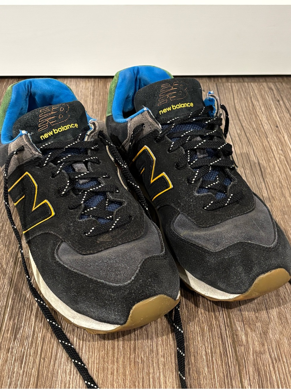 New Balance 574 'Black Varsity Green' sneakers size men’s 10.5
